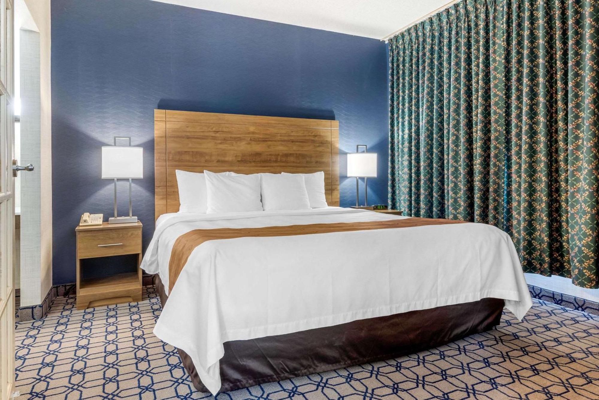 Quality Suites Whitby Eksteriør bilde