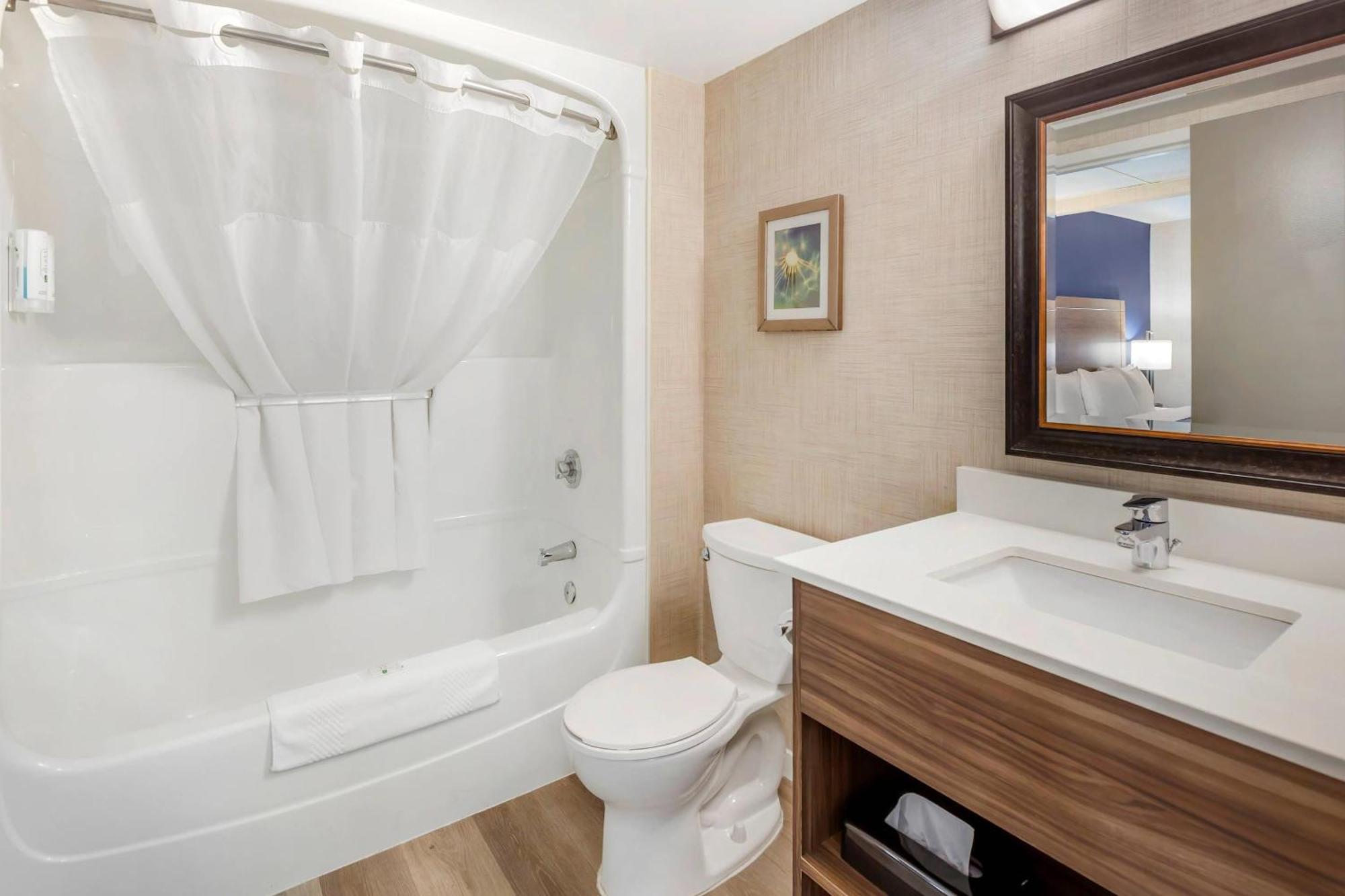 Quality Suites Whitby Eksteriør bilde