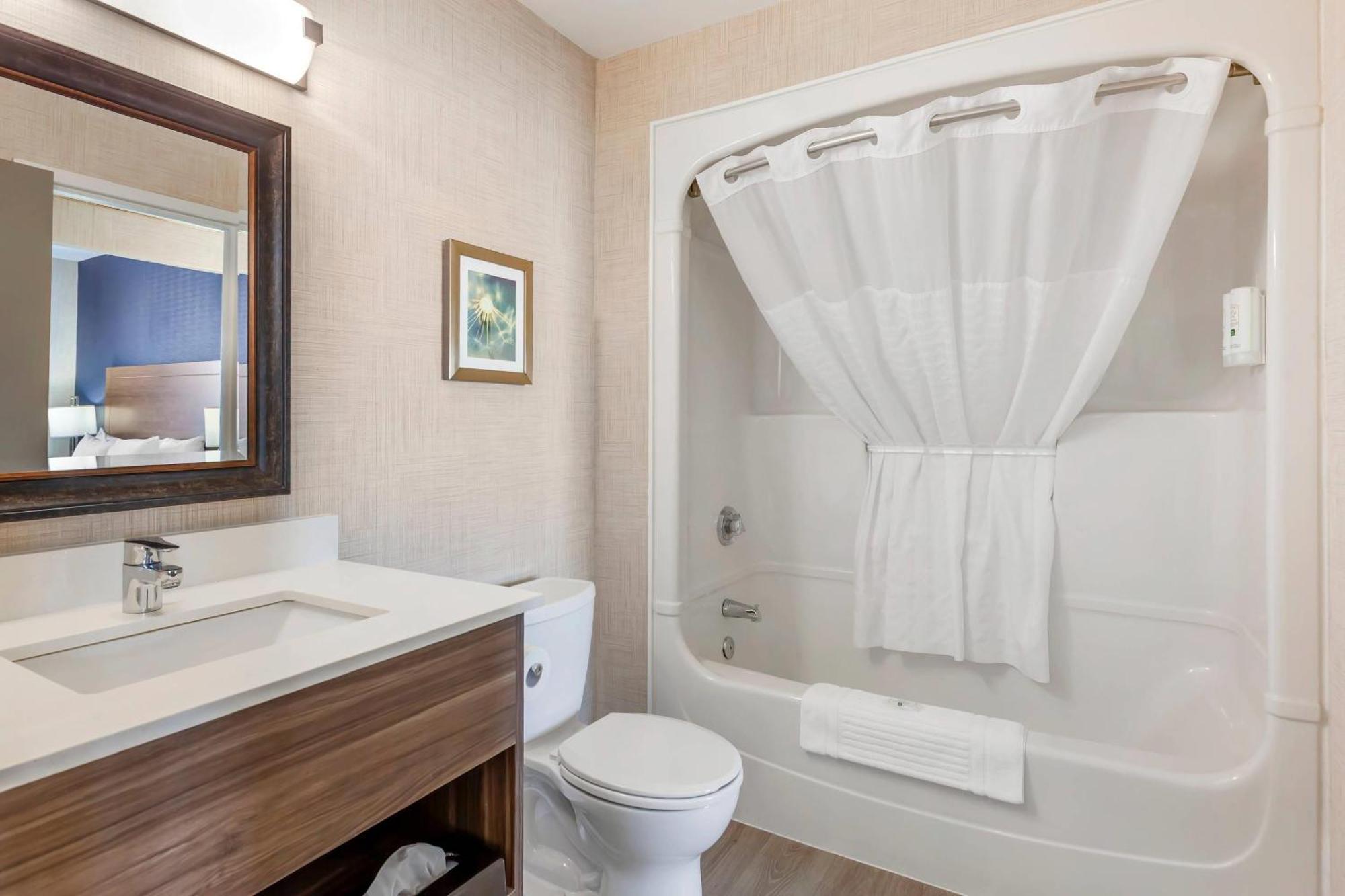 Quality Suites Whitby Eksteriør bilde